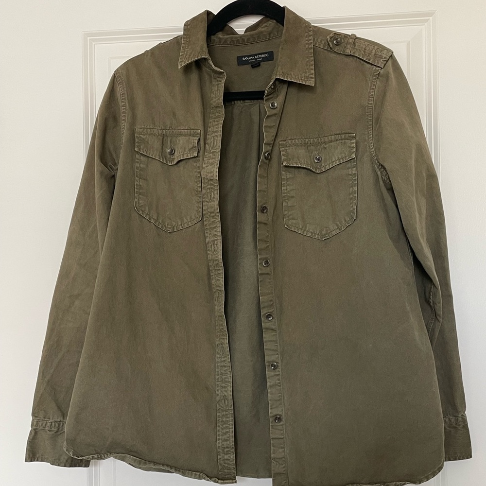 Olive Green Light and Fashionable Jacket by Banana Republic
